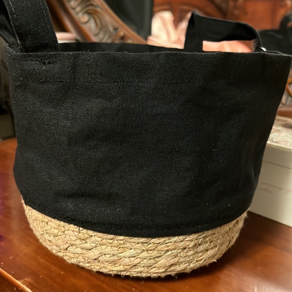 🟢3/25$🟢3️⃣ 2️⃣5️⃣💲🌸🌸🌸🌸on marked items  BASKET storage bin cute decor
